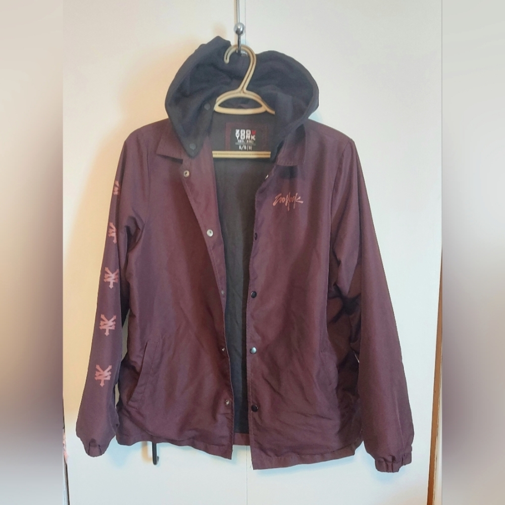 Zoo York Boys youth size 16 windbreaker jacket burgundy removable hood